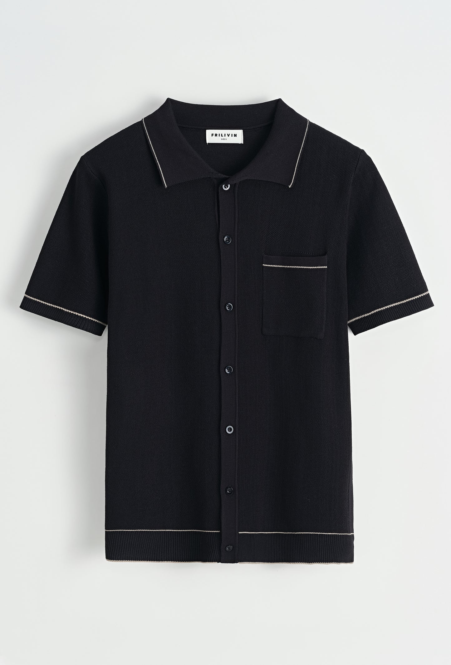 Camisa em malha preto