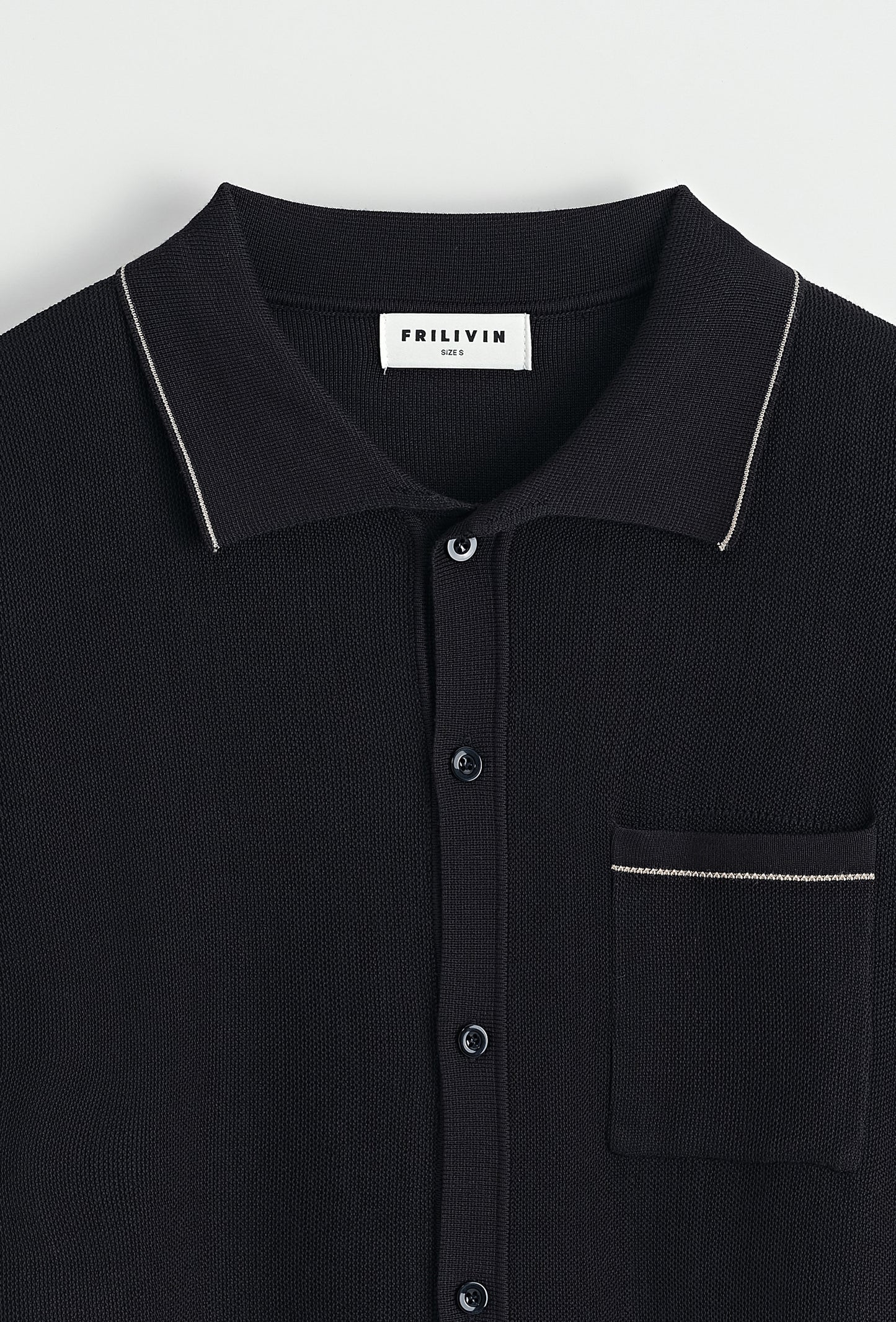 Camisa em malha preto