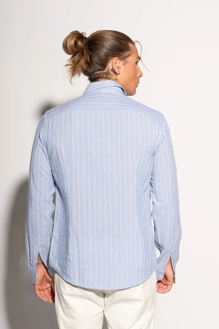 Camisa Masculina às Riscas